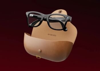 Eduardo Aguirre explica el funcionamiento de las gafas inteligentes Ray-Ban Meta