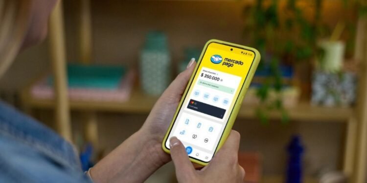 Mercado Pago permite comprar dólares oficiales con rápida acreditación