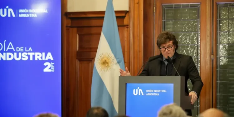 Gobierno propondrá reforma laboral en diciembre para frenar juicios