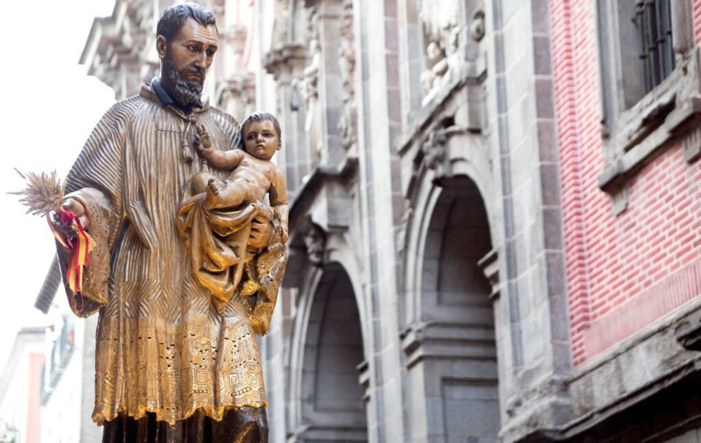 San Cayetano: miles de fieles rinden homenaje al santo del trabajo y el pan