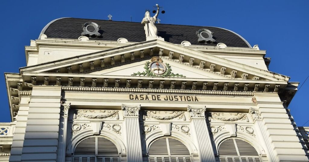 Sueldos docentes: Provincia de Buenos Aires anuncia aumento del 5%