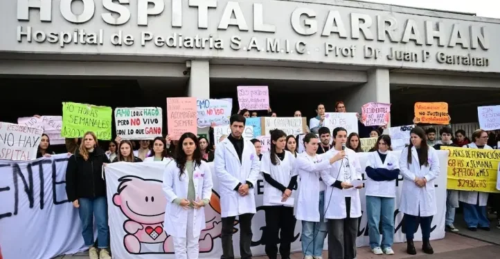 Trabajadores del Hospital Garrahan inician un paro por el veto gubernamental