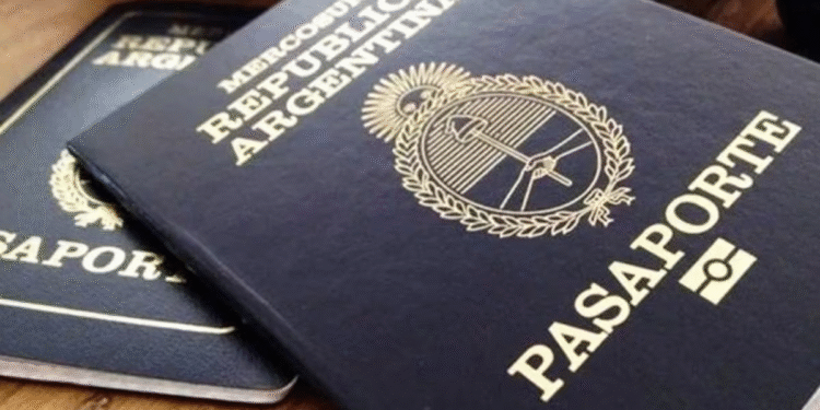 Crisis de pasaportes en Argentina: más de 200.000 documentos comprometidos