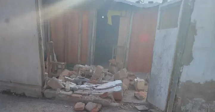 Mujer y niño en tragedia: colapso de muro causa muerte de una nena en Mendoza