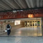 Hombre apuñala a novio de su hijastra tras agredir a su pareja y su beba en Bahía Blanca