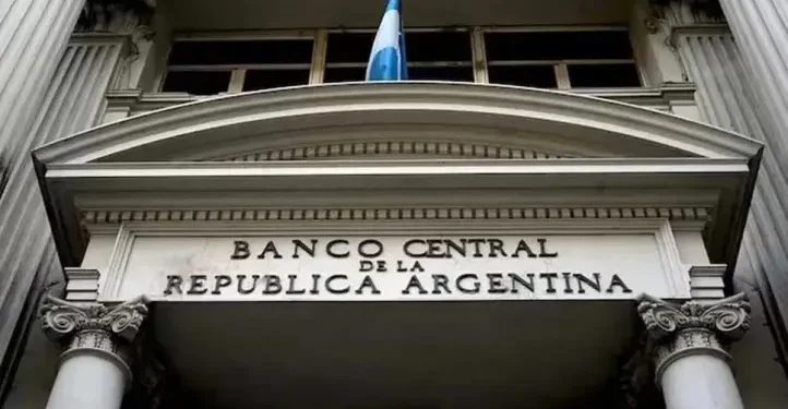 El Banco Central interviene con USD 379 millones ante la creciente demanda de divisas