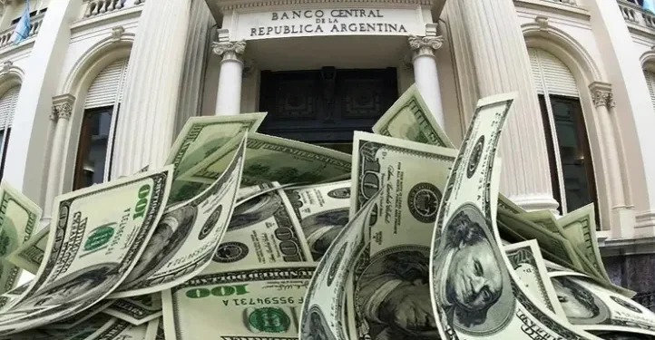 El Banco Central intensifica su intervención y vende U$S 678 millones en el mercado cambiario