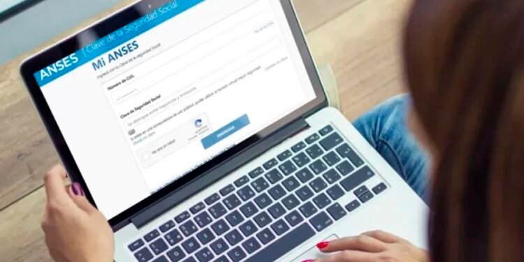 ¿Cómo consultar tu historia laboral en Mi ANSES de forma sencilla?