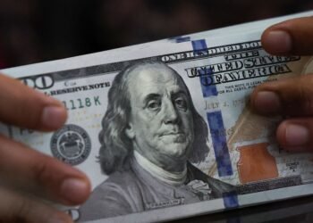 El Banco Central impone restricción al dólar y frena operaciones cambiarias