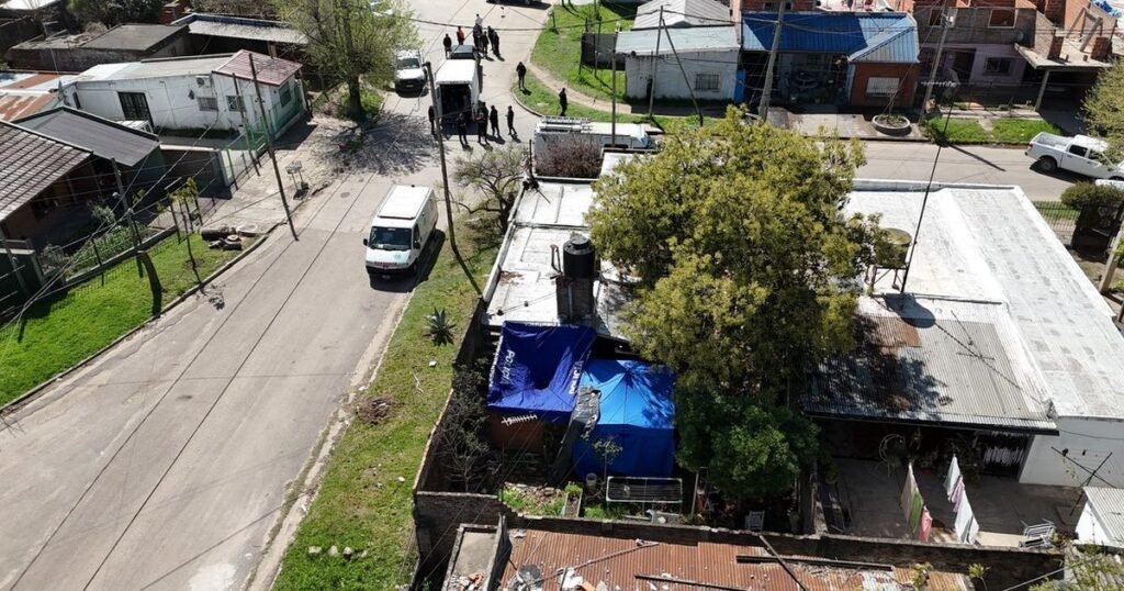 Buscan a narco implicado en triple femicidio en Villa Zavaleta y Florencio Varela