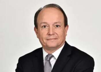 Cottani critica plan de Caputo para dolarizar sin reservas y su discrecionalidad