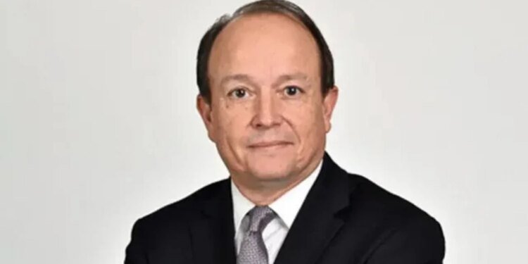 Cottani critica plan de Caputo para dolarizar sin reservas y su discrecionalidad