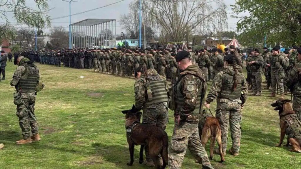 Tensión y críticas cruzadas por la seguridad en el acto de Javier Milei en Moreno