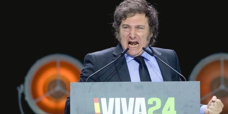 Milei agradece a Abascal y critica a la izquierda en acto de VOX en Madrid