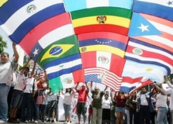 La Defensoría logra la restitución de la AUH tras expulsión de un migrante