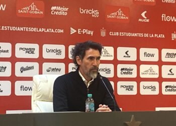 Eduardo Domínguez reflexiona sobre la derrota de Estudiantes ante River