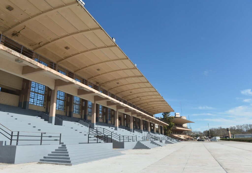 Mejoras y agenda cultural transforman el Hipódromo de La Plata