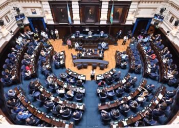 Bonaerenses definen nueva legislatura clave para el gobierno de Kicillof