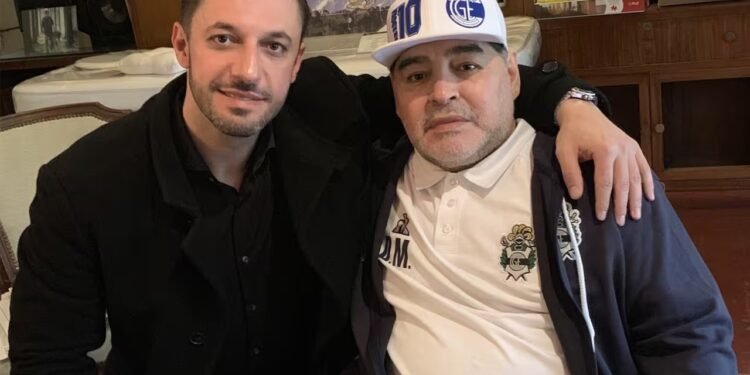 Morla y hermanas de Maradona procesados por apropiación de marcas del ídolo