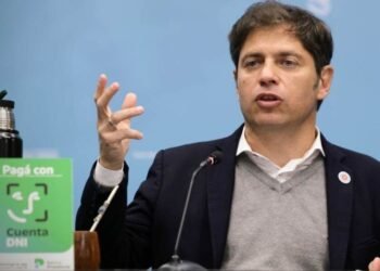 Kicillof desmiente impuesto a billeteras virtuales y critica al Gobierno nacional