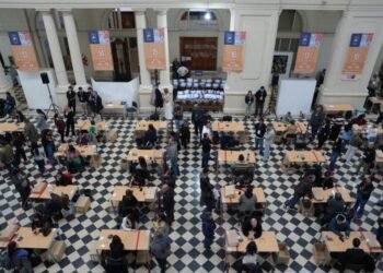 Kogan inaugura el escrutinio definitivo y destaca la transparencia electoral