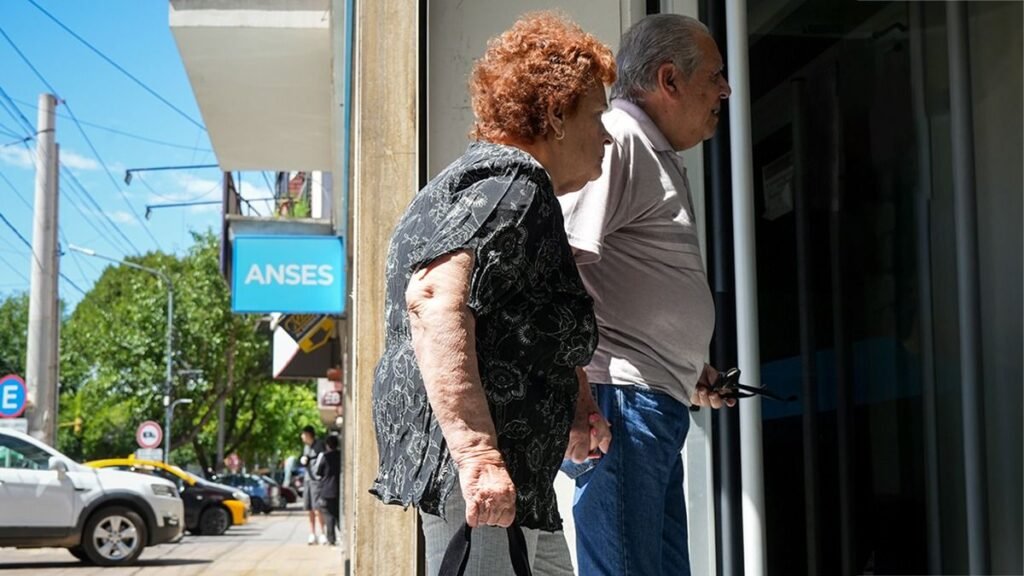 ANSES confirmó el aumento de la jubilación mínima para octubre 2025