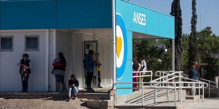 Quiénes cobran el 9 de septiembre según el calendario de ANSES