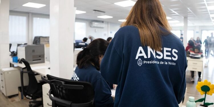 ANSES: ¿Cuándo cobran los jubilados y pensionados esta semana?