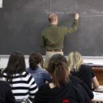 Día del Profesor: la conmemoración que destaca el legado de José Manuel Estrada