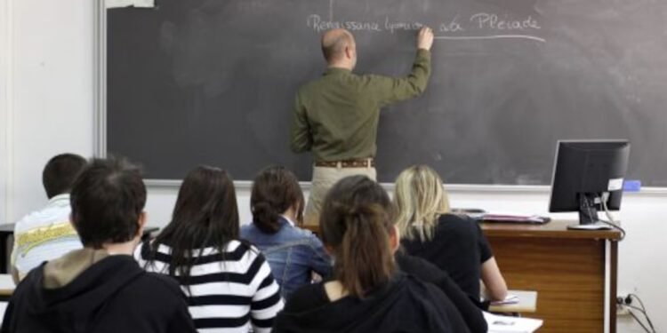 Día del Profesor: la conmemoración que destaca el legado de José Manuel Estrada