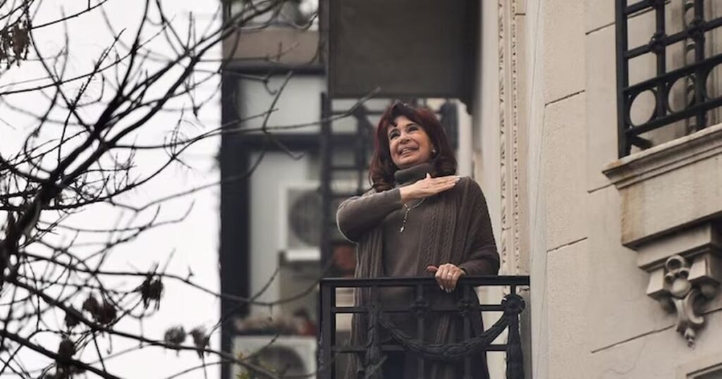 Kirchnerismo moviliza por la libertad de Cristina a 100 días de su condena