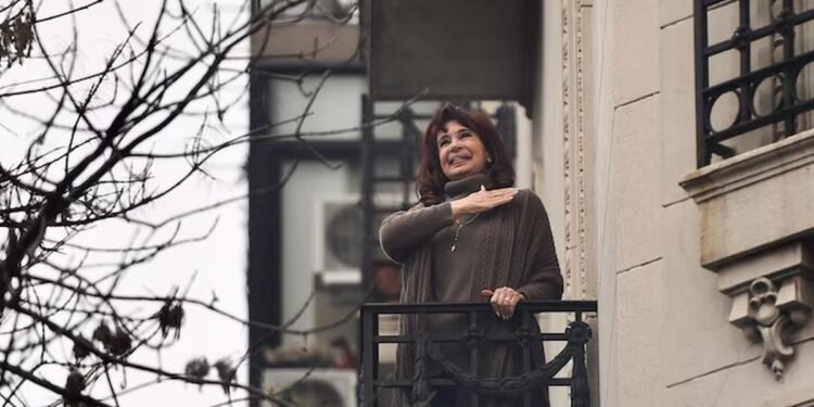 Kirchnerismo moviliza por la libertad de Cristina a 100 días de su condena