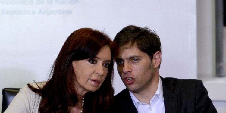 Kicillof denuncia represión y defiende a Cristina Kirchner en su detención