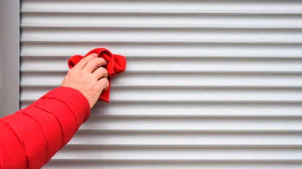 Cómo limpiar las persianas en cinco minutos y mejorar el aire en casa