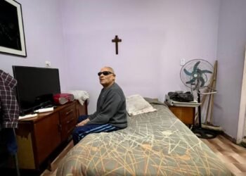 Marcelo, intoxicado por marea roja, lucha por su vida tras ceguera