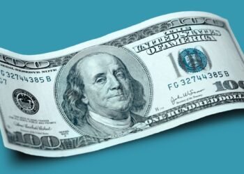 Dólar alcanza nuevo récord y expertos prevén un fin de año complicado