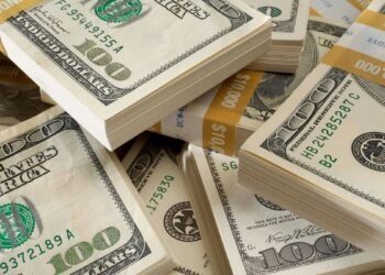 El dólar blue se dispara a $1.415 tras rumores de préstamo de EE. UU.