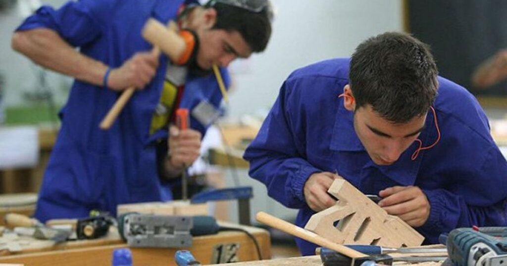 Creció a 43,2% el empleo informal en medio de creciente pobreza laboral