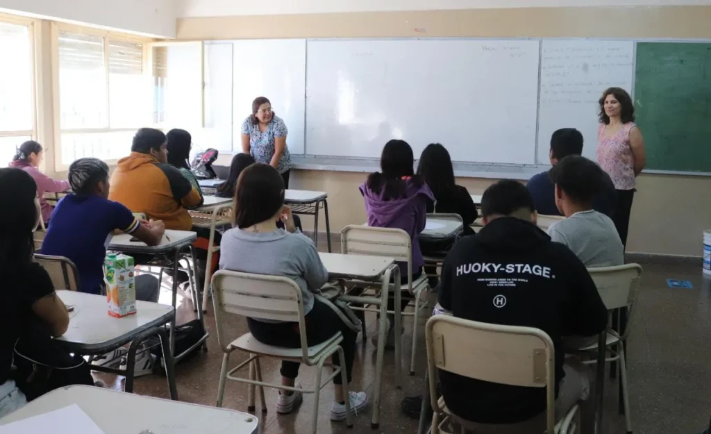 Día del Maestro: asueto en escuelas primarias, ¿qué pasa con secundarias?