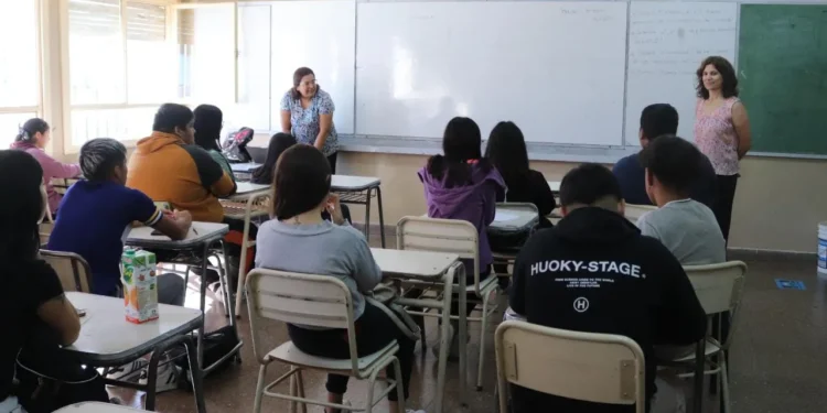 Día del Maestro: asueto en escuelas primarias, ¿qué pasa con secundarias?