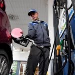 Suba del dólar impulsa nuevo aumento en nafta y gasoil en el país