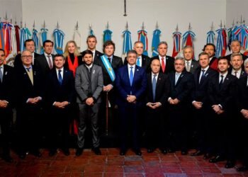 Gobierno busca diálogo con gobernadores, pero la desconfianza crece