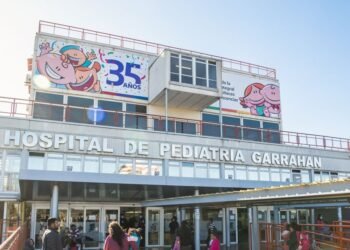 Colegio de Médicos alerta sobre el vaciamiento en el Hospital Garrahan