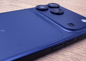 Problemas de calidad en iPhone: rayones en las nuevas versiones azul y naranja