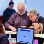 Se confirmó el aumento de jubilaciones y asignaciones para octubre en Argentina