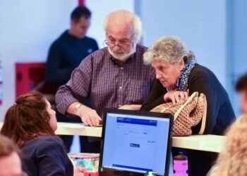 Se confirmó el aumento de jubilaciones y asignaciones para octubre en Argentina