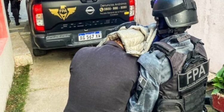 Detienen a un jubilado en Córdoba por liderar red de cocaína a domicilio