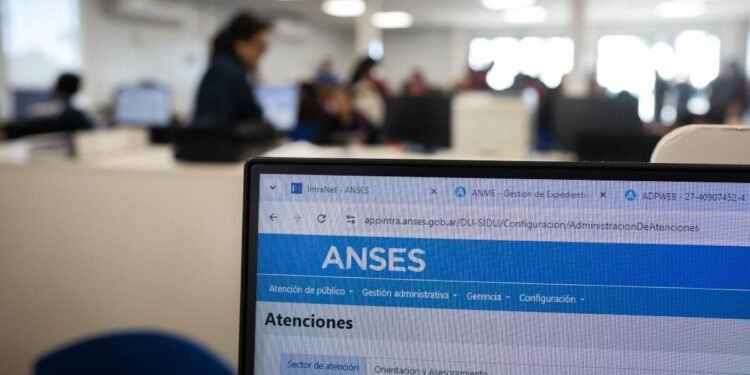 Cómo acceder a tu historia laboral y consultar los aportes jubilatorios