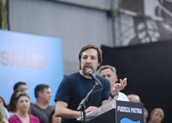 Kreplak critica veto a ley pediátrica y defiende al Hospital Garrahan
