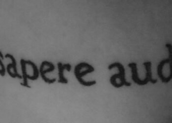 Sapere aude: la frase que invita a cuestionar y pensar por uno mismo